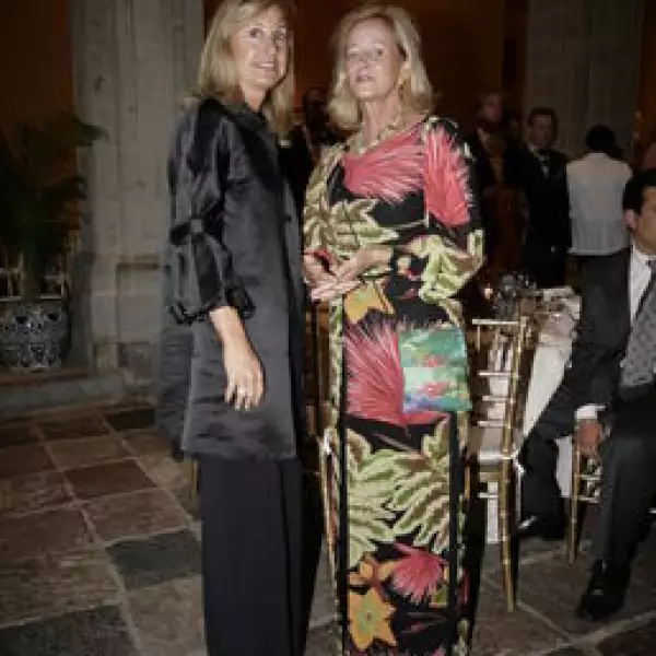 Elizabeth Grace, Paris Ivanissevich