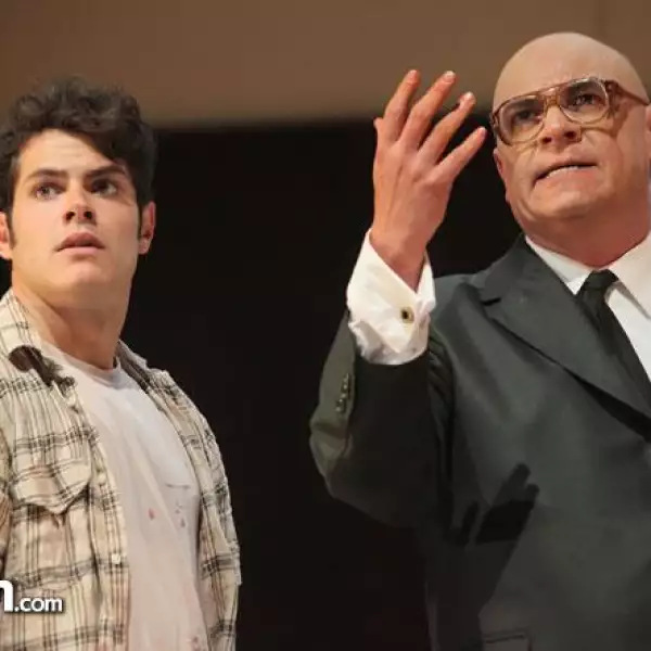 Escenas de la Obra Rojo