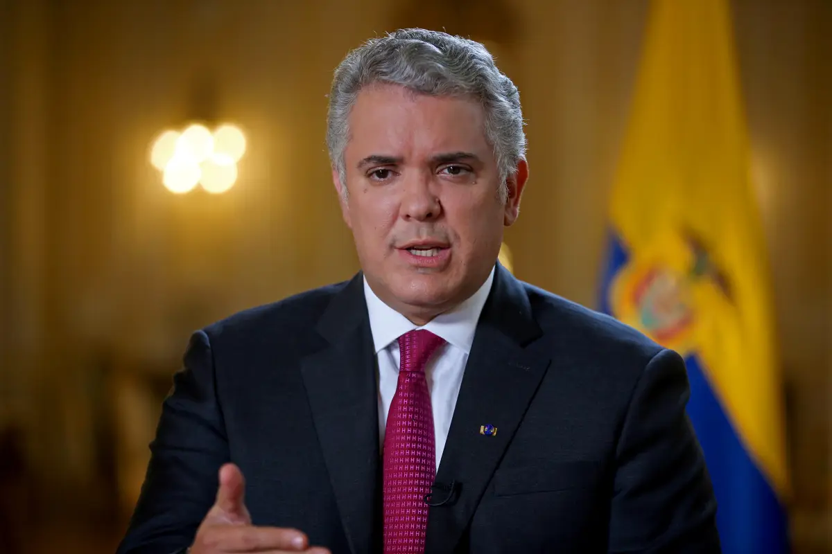 El helicóptero de Iván Duque recibió tres impactos de bala cuando volaba desde la localidad de Sardinata, en la convulsa región del Catatumba.