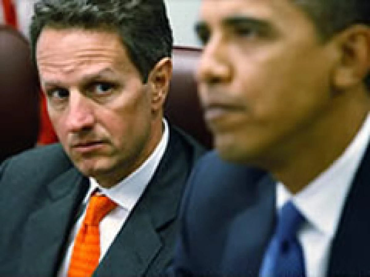 Tim Geithner debería cambiar las condiciones del rescate financiero que favorecen a los bancos. (Foto: CNNMoney.com)