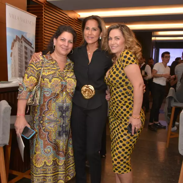 Compañia Saddy Abaunza