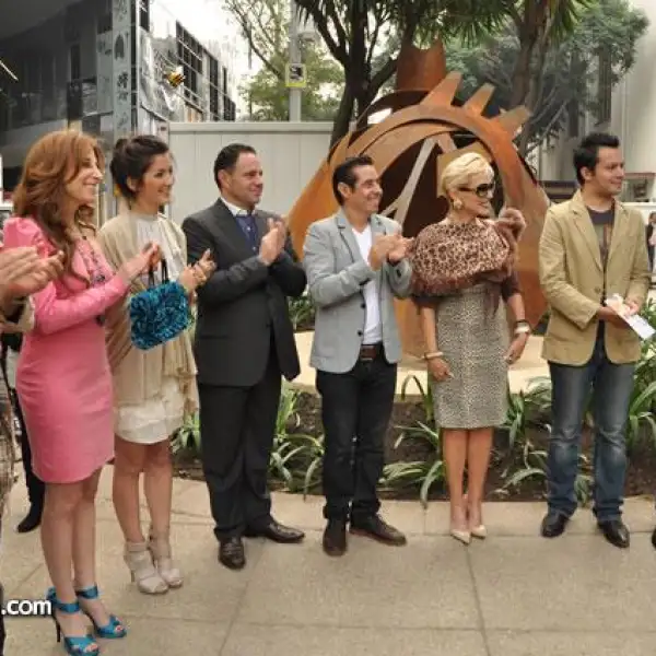 Valentino Lanus,Mónica Huarte,Sergio Berger,Jordy Rosado,Raquel Bessudo y Billy Rovzar