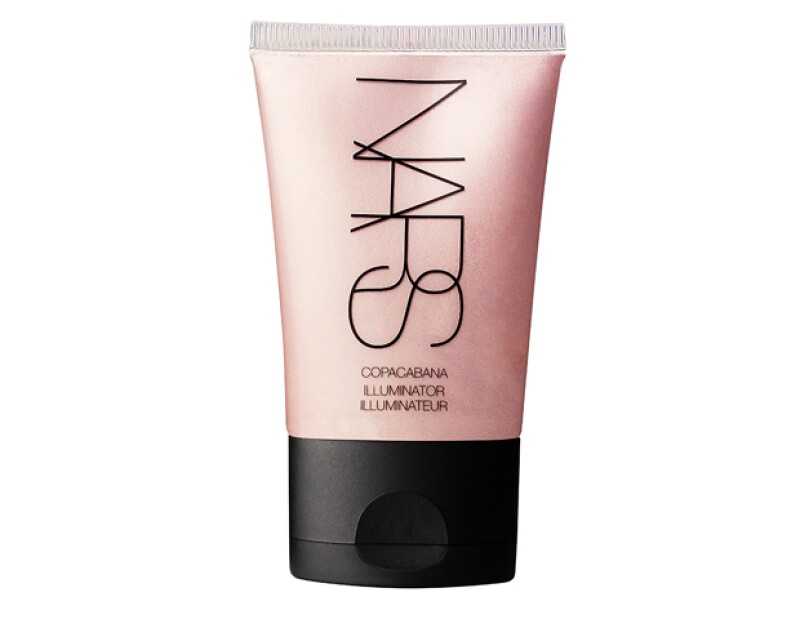 Iluminador, tono Copacabana, Nars, $460; Sephora.