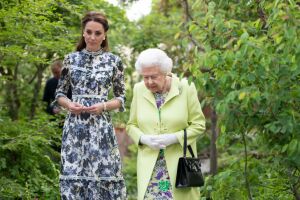 reina Isabel y Kate Middleton