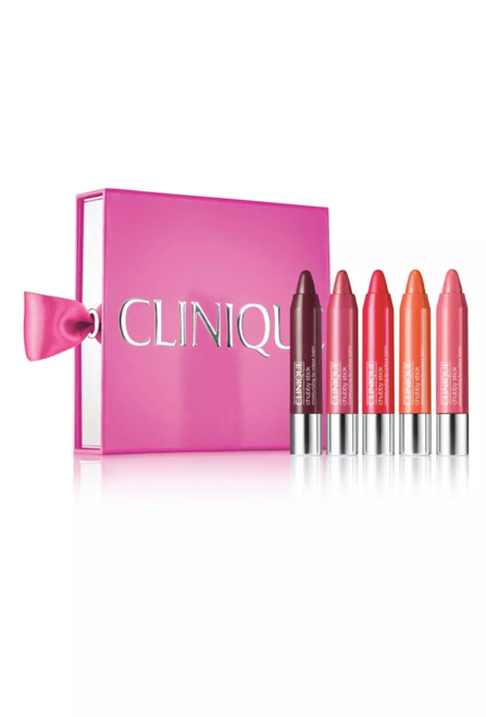 Los `chubby lipsticks´de Clinique o algún set de regalo de la marca siempre te hará quedar mejor que bien.