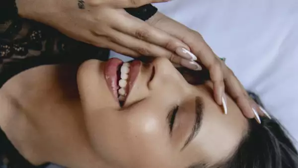 Ángela Aguilar posa en exclusiva para la revista Quién