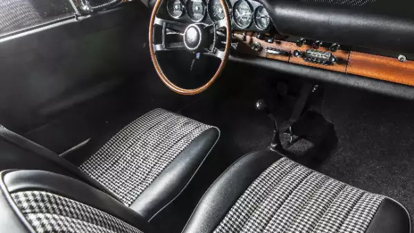 Porsche 911 restaurado 6