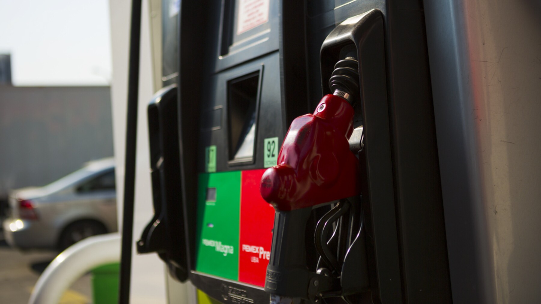 El precio de la gasolina regresará a la 'vieja normalidad' en México