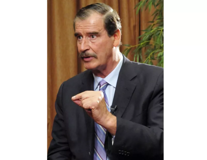 El expresidente panista, que apoya a Enrique Peña Nieto, acusó al movimiento estudiantil de ser un grupo más del candidato de la izquierda.