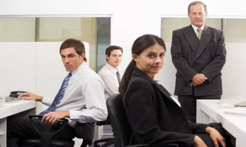 La desigualdad se manifiesta en discriminación laboral, brechas de ingreso, violencia y falta de acceso a servicios de salud, educación y financieros para las mujeres. (Foto: Thinkstock)