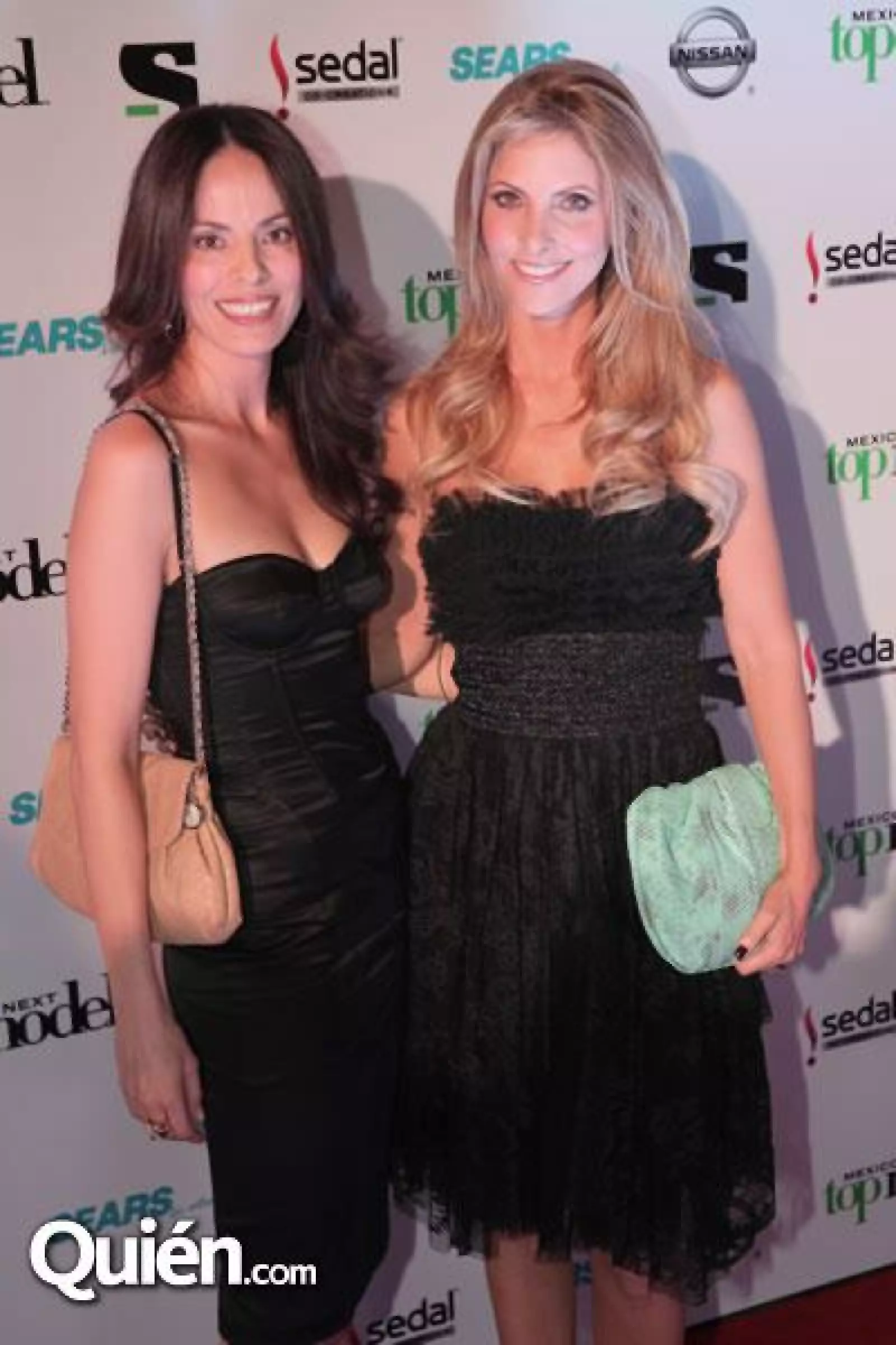 Claudia Estrada,Marcela Cuevas