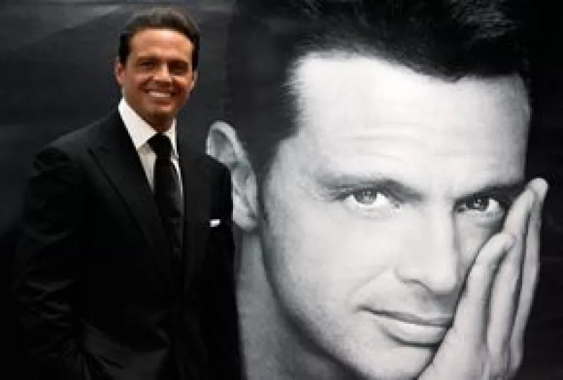 El cantante sigue con su show Complices y una apretada agenda que el fin de semana le llevó a Nueva York, Atlantic City  Carolina del Norte.