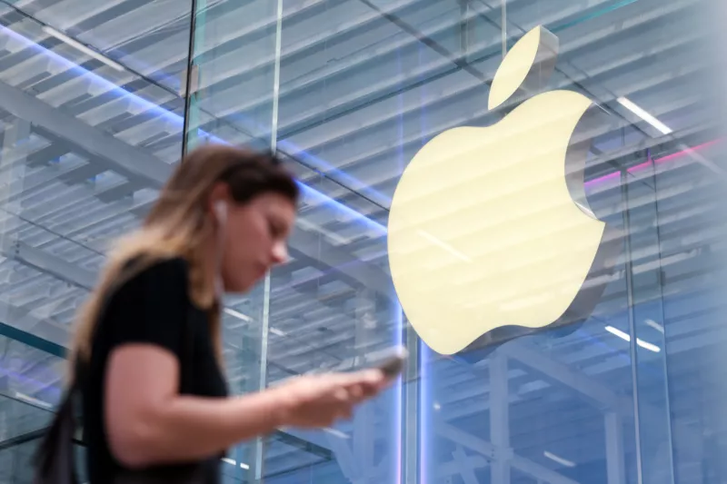Apple cambia a China por India para fabricar iPhone, pero Trump le pone un nuevo obstáculo 