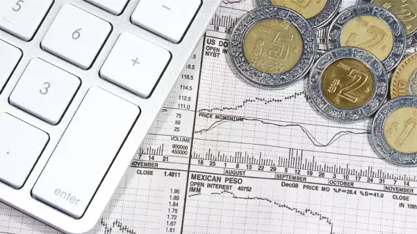 En mayo el peso ha perdido cerca de 7% ante el dólar.
