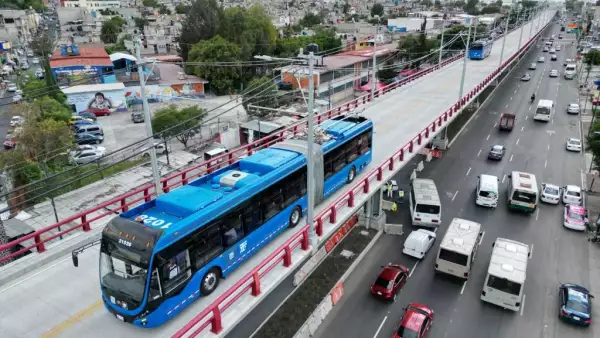 trolebus elevado.jpg