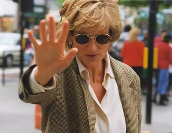 A Diana le cansaba la atención incesante de los paparazzi.