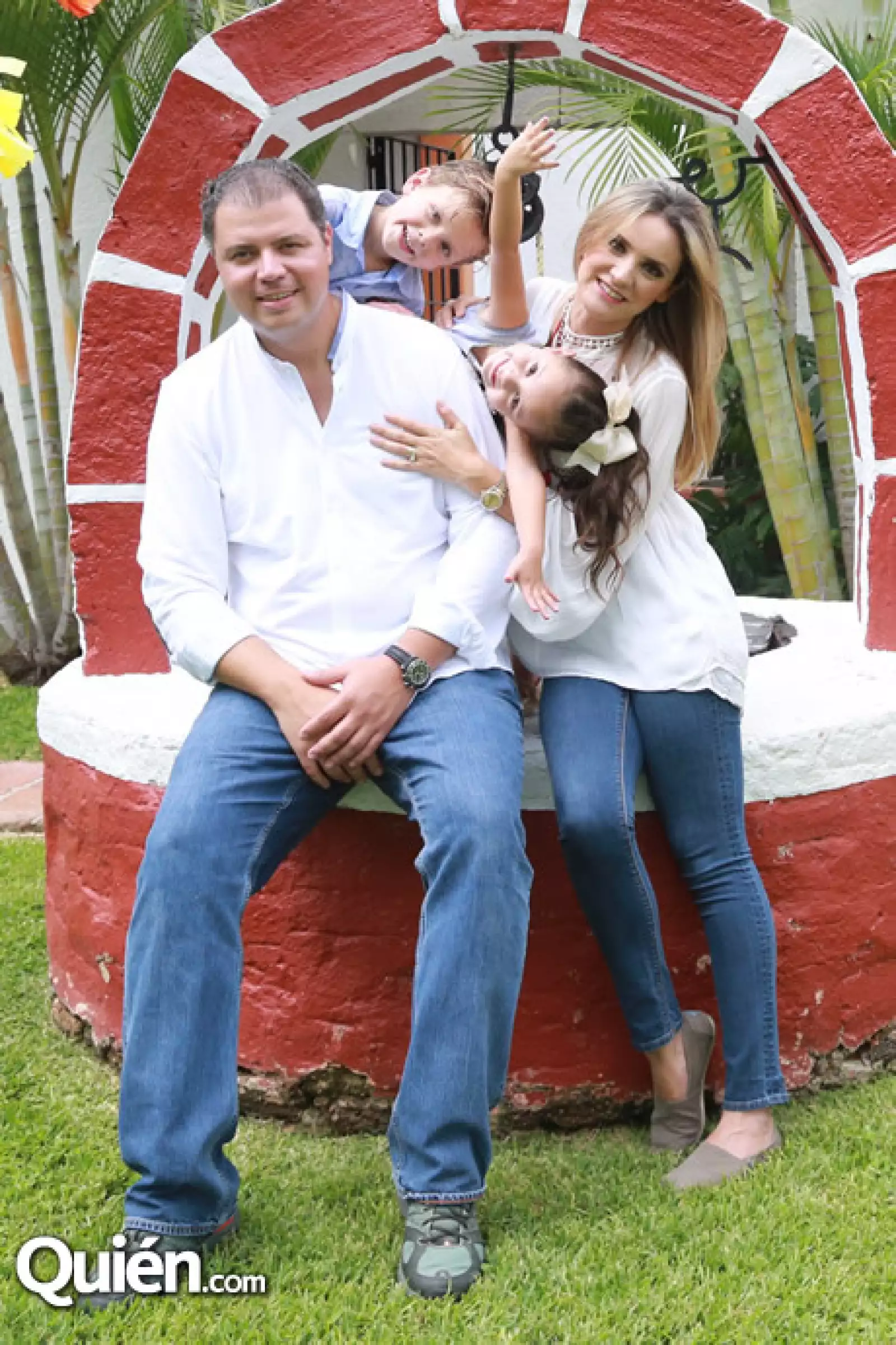 Rodrigo Gallardo,Rodrigo Gallardo,Inés Gallardo y Angie Venegas