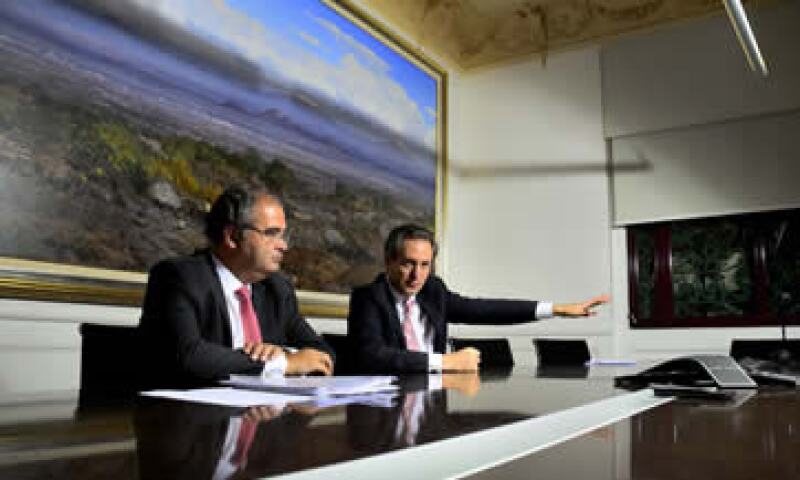 Antonio del Valle Perochena, presidente del Consejo de GFBX+ y Ángel Ron, presidente Banco Popular de España que adquirió en 2013 el 24.99% de GFBX+. (Foto: Ramón Sánchez)