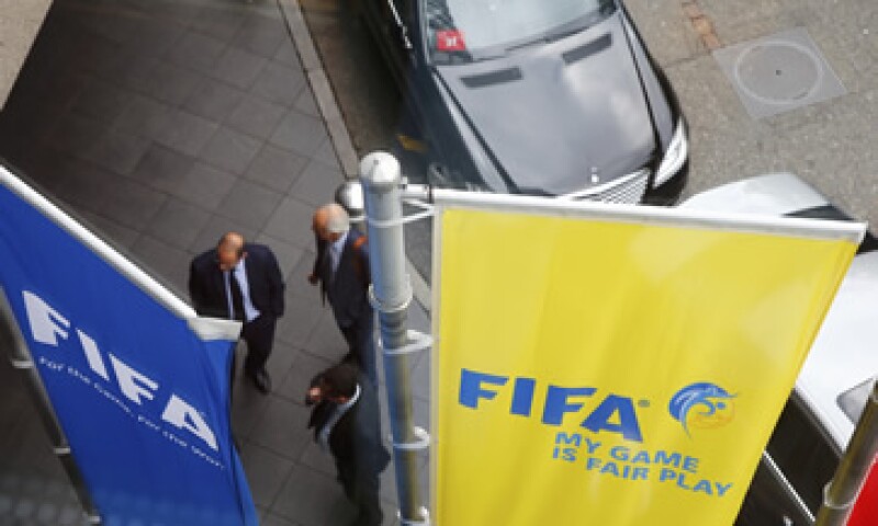 Entre los detenidos está el vicepresidente de la FIFA, Jeffrey Web. (Foto: Reuters)