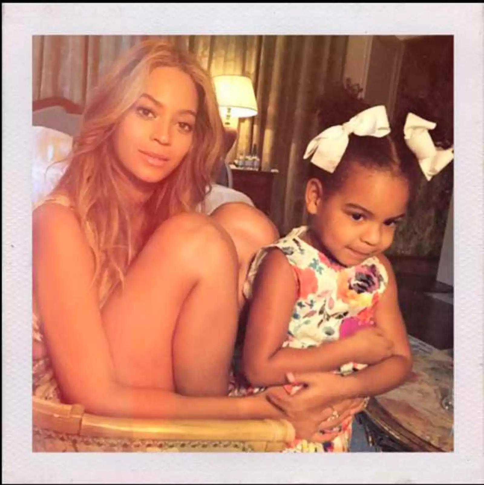 Aunque la pareja evita publicar imágenes del rostro de su hija, en este viaje hemos sido testigos de las aventuras de mamá e hija por Florencia.