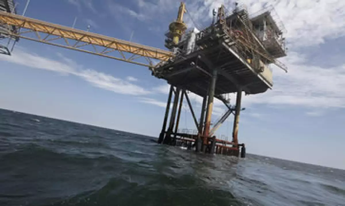 Los operadores dijeron que el plan de cobertura motivó un descenso de los contratos del crudo Brent. (Foto: AP)