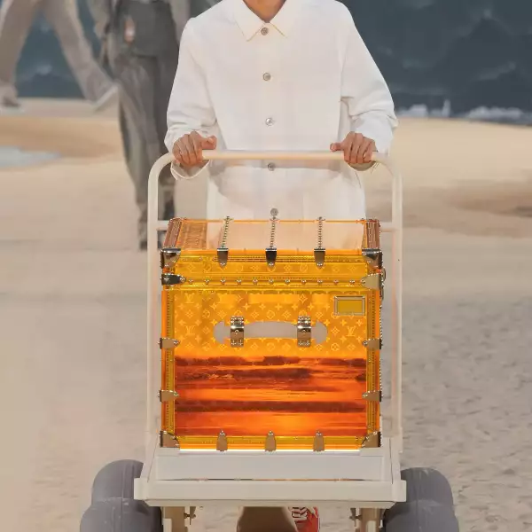Vuitton m S27 037.jpg