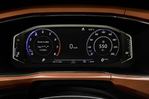 T-Cross cockpit 1.jpg