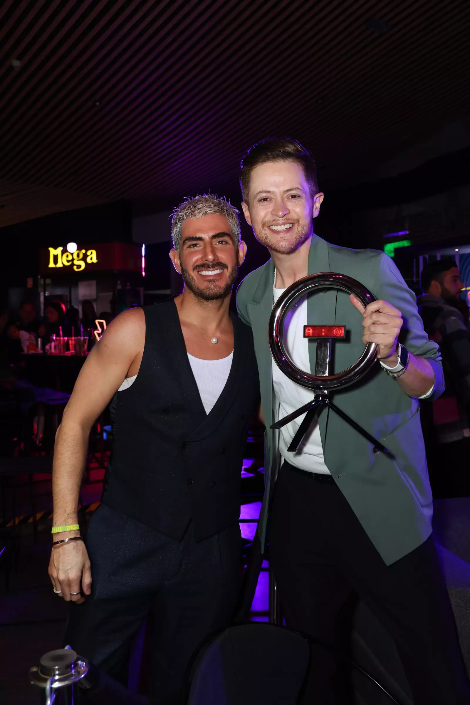 Diego Salazar y Rojstar, Gerardo Nuño