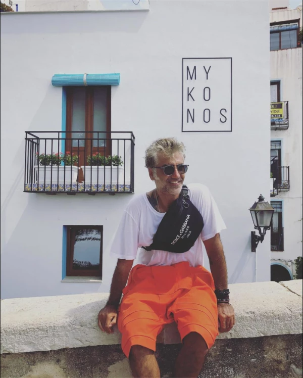 Alejandro Fernández en Mykonos
