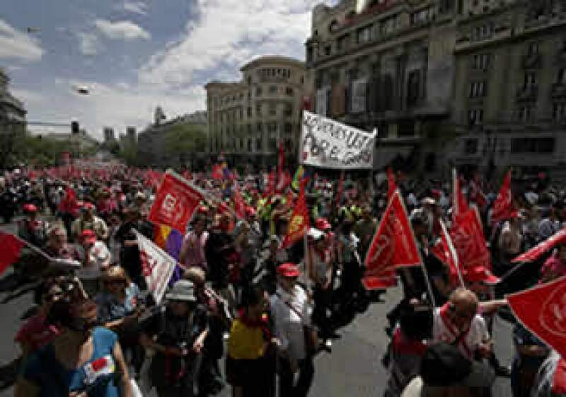 Miles acuden a la manifestación del día del Trabajo convocada por los dos sindicatos mayoritarios en México. (Foto: Notimex)