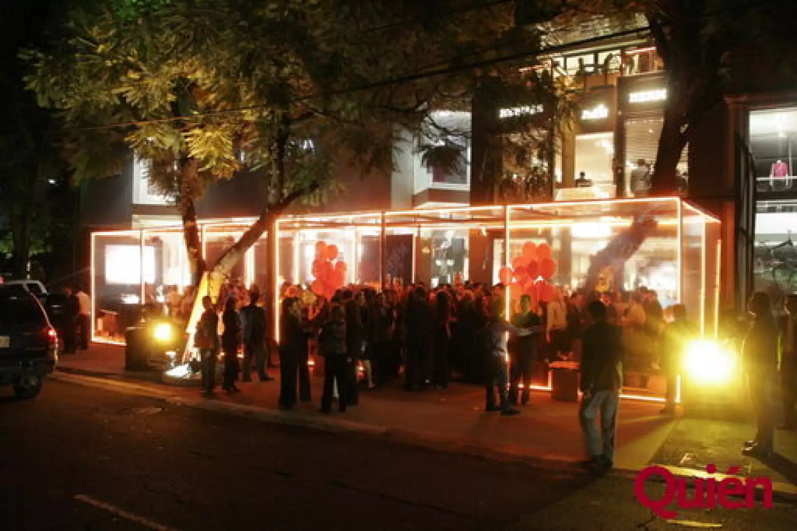 Aspectos. Reapertura de la Boutique Hermés