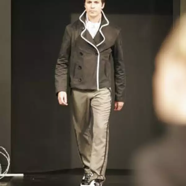 Pasarela. José María Torre