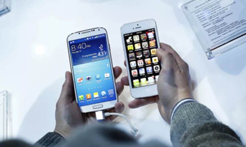Samsung y Apple litigan por patentes de teléfonos inteligentes y tabletas desde 2011. (Foto: Getty Images)