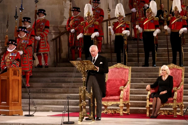 Rey Carlos III y reina consorte Camila