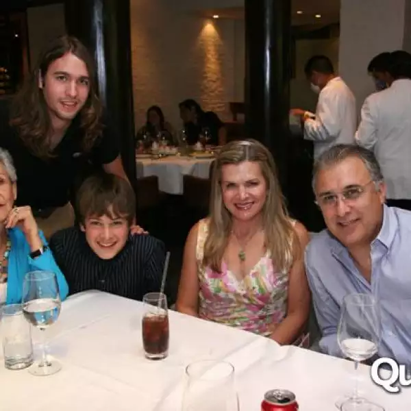 10 mayo Restaurantes Presidente.