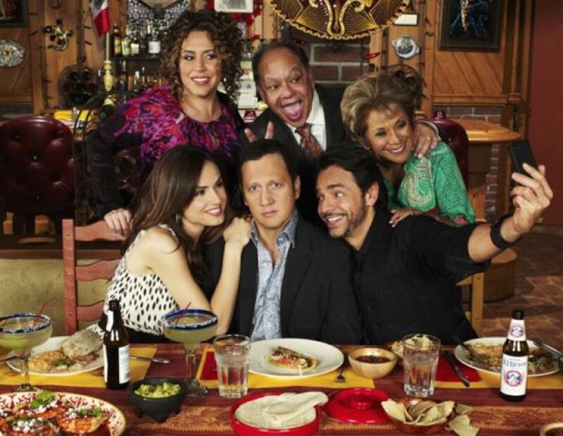 El comediante mexicano pidió a través d Twitter que la gente apoye la serie.
