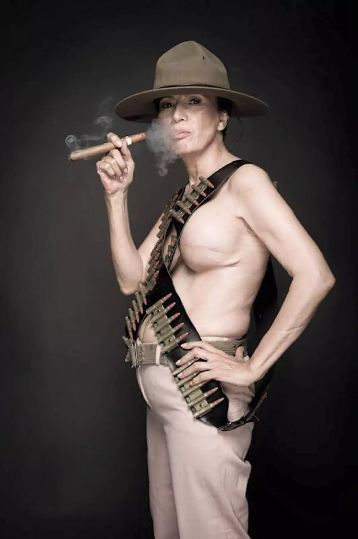 Para una campaña en el marco de Octubre Rosa, la actriz decidió mostrar su cuerpo como ejemplo de lucha contra esta enfermedad.