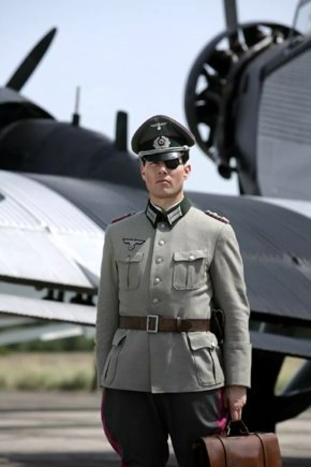 El actor asegura que dudó en tocar el uniforme que utilizó para la película Valkiria.