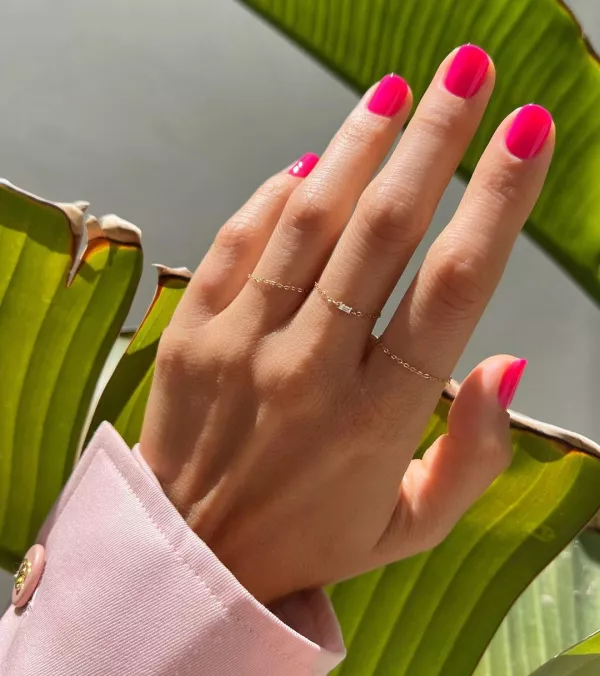 barbiecore-uñas.jpeg