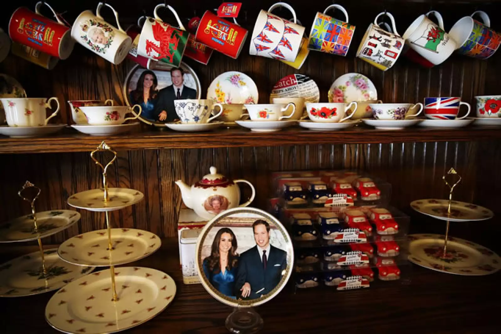 El ambiente que se respira en Gran Bretaña es el de una gran fiesta similar al del día de la boda real entre Kate y Guillermo.