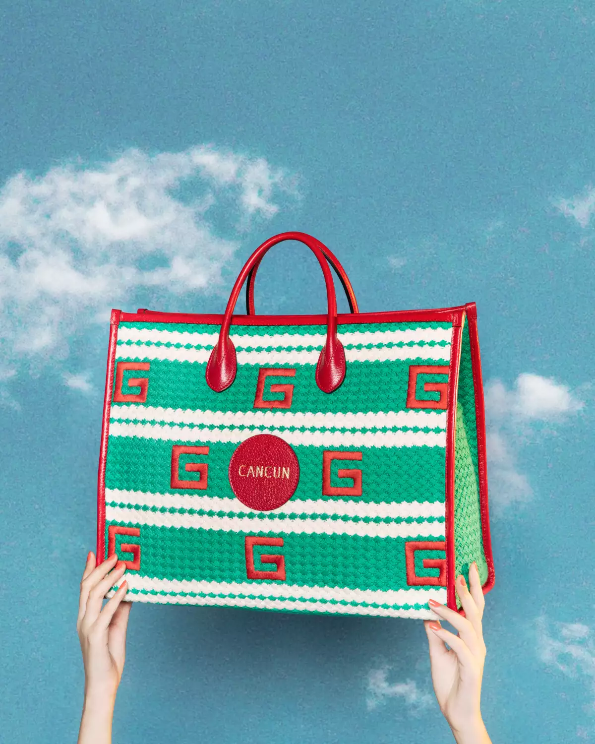 CANCUN_GUCCI RESORT PR17_ALTA.jpg