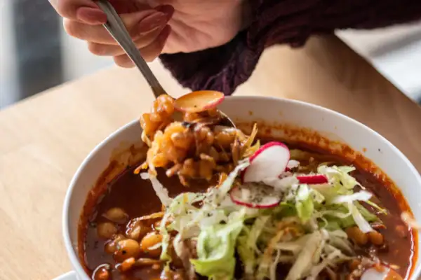 pozole para celebrar a méxico .png