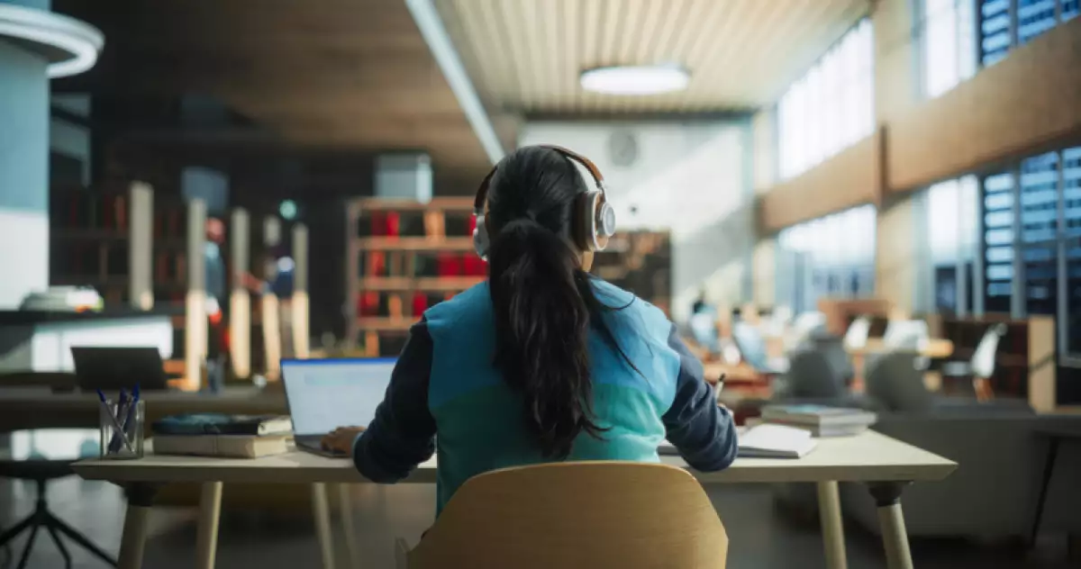 Mexicanos con licenciatura o posgrado en EU son de los peor pagados, por debajo de África