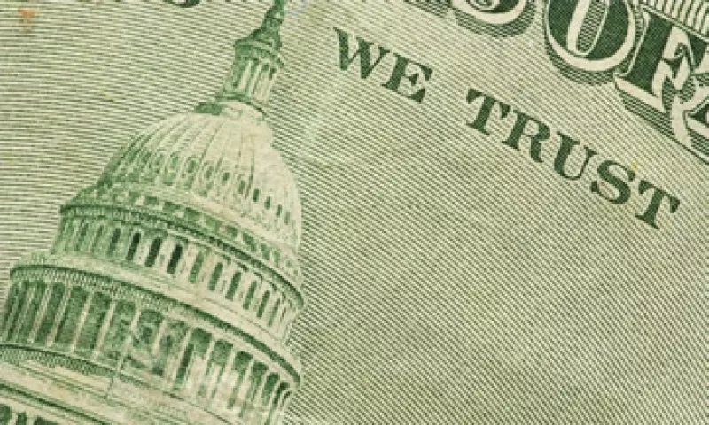 Fitch dijo que sin cambios importantes en la política fiscal, la ratio de deuda sobre el PIB llegará al 100% para finales de 2012. (Foto: Photos to go)