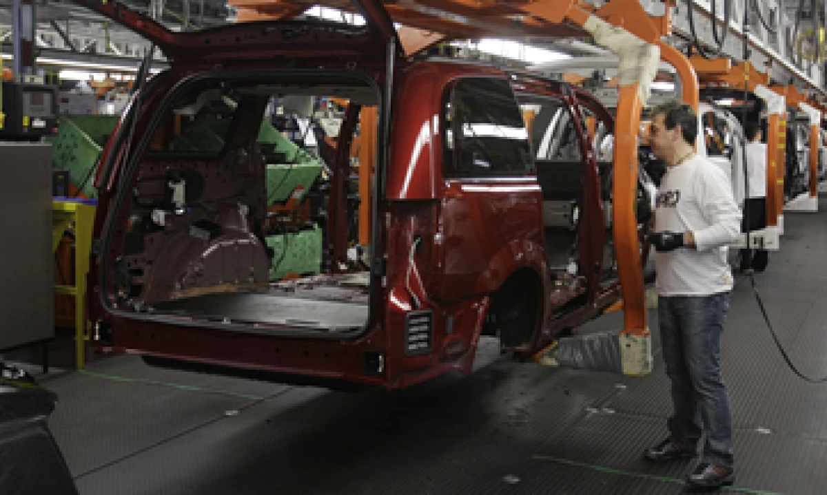 La revisión de vehículos también incluye 69,000 camionetas tipo pick-up. (Foto: AP)