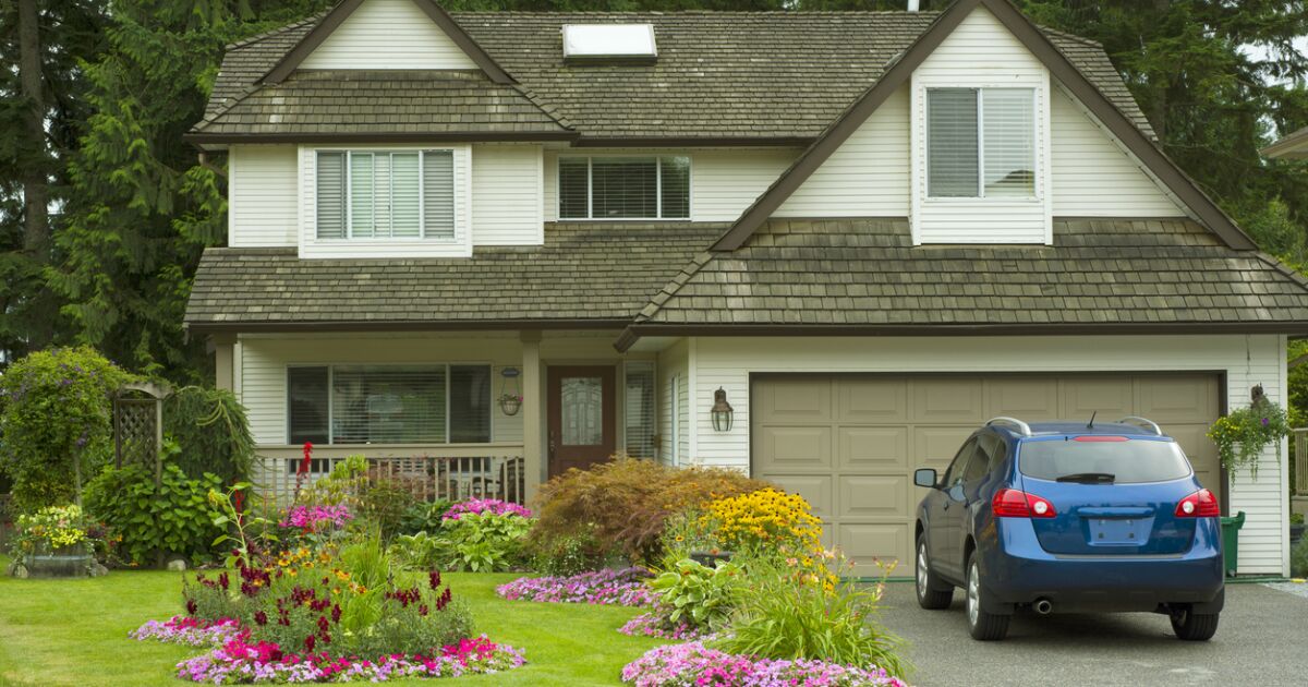 ¿Se puede comprar una casa con coches y pagos mensuales?