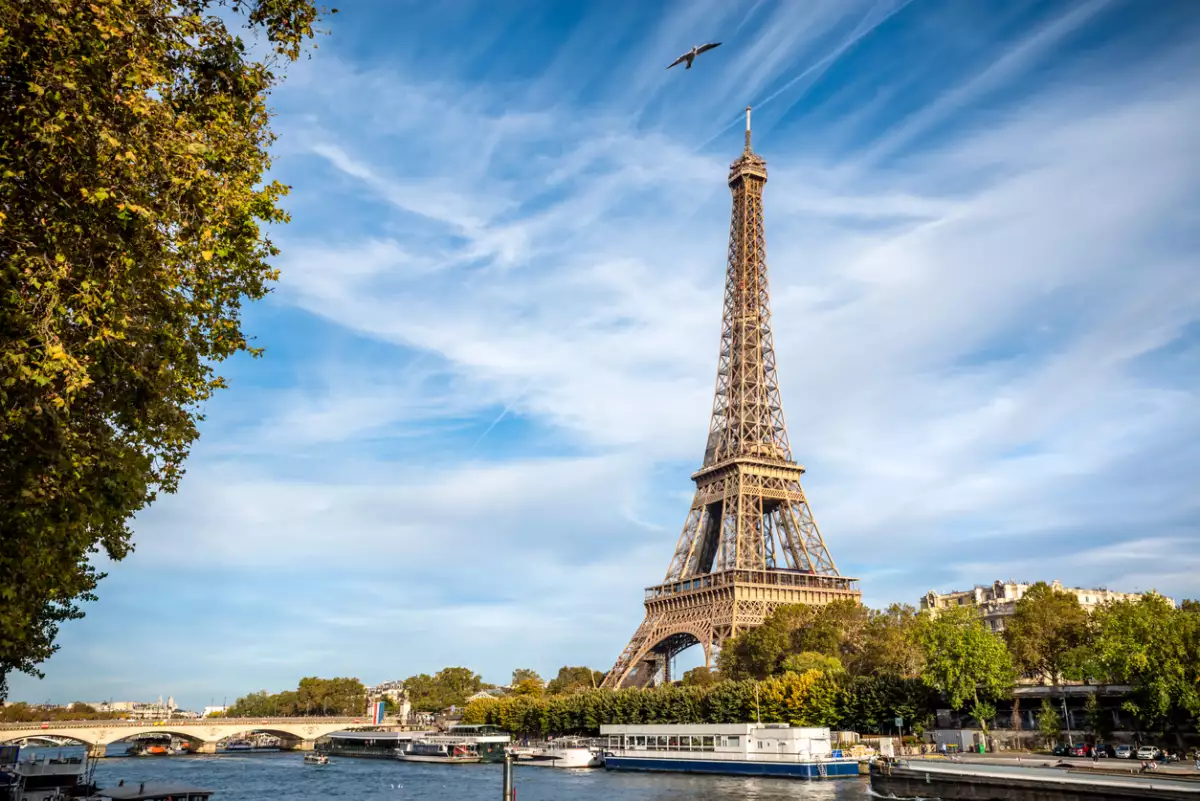 torre-eiffel-reabre 
