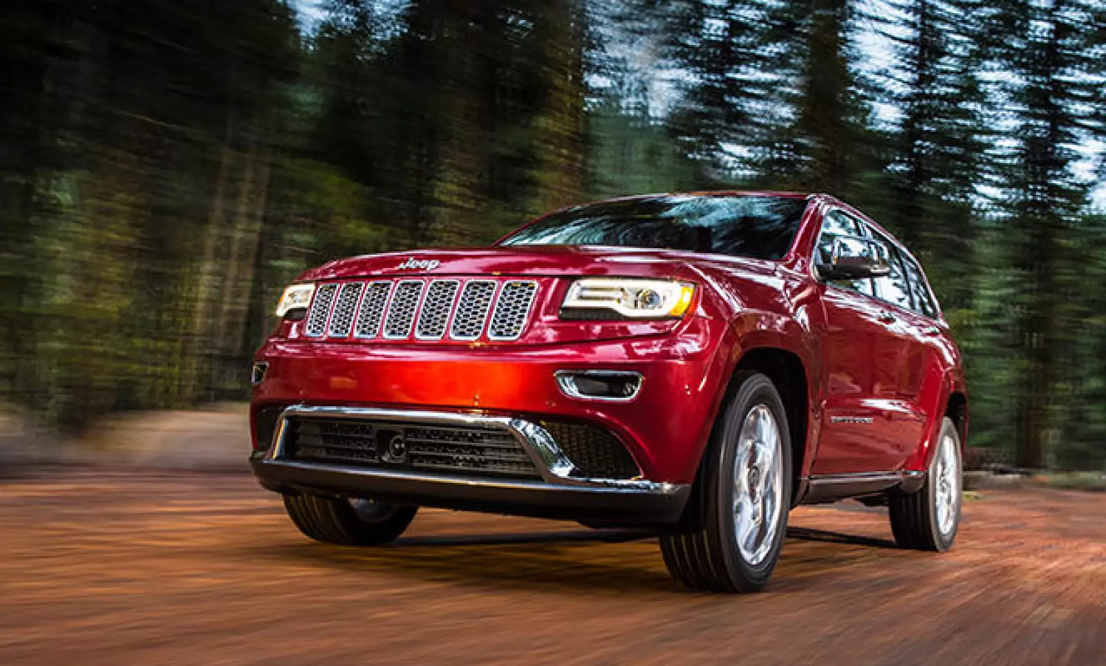 Chrysler examina una falla en el sistema de frenado de la Jeep Grand Cherokee 2014.