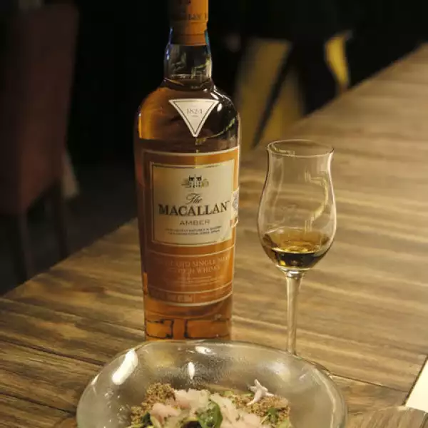 Maceta Millesime escarbada de verduras,whisky macallan