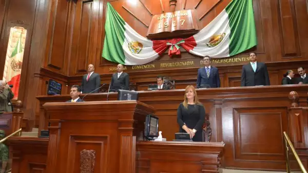 Congreso impugna norma que permite el aborto. 